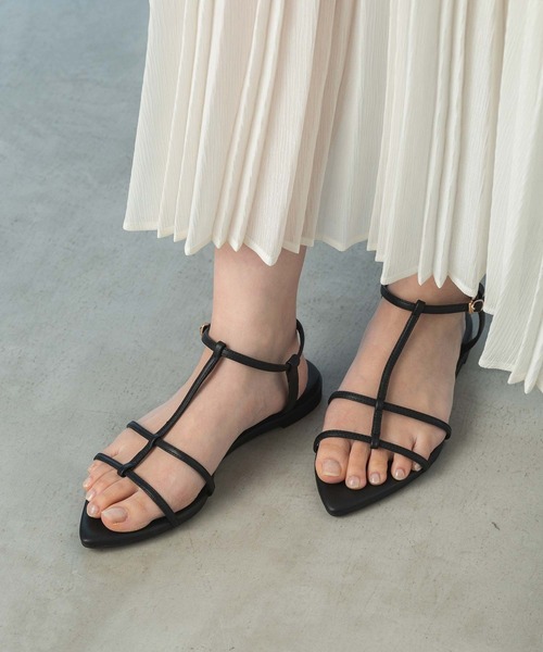 Gready Brilliant（グレディブリリアン）の「ポインテッドラインサンダル（サンダル・レディース・ブラック/ゴールド/アイボリー・38/36/37）」の22枚目の写真