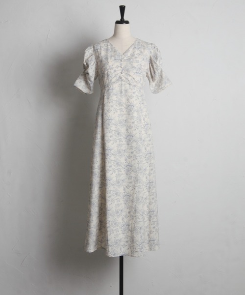 tocco closet（トッコ　クローゼット）の「バックレースアップパワーショルダーフラワープリントワンピース（ワンピース・レディース・ブラウン/ブルー・M）」の17枚目の写真