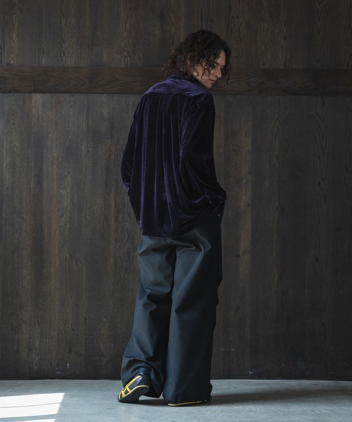 CASPER JOHN（キャスパージョン）の「High drape corduroy shirts/ハイドレープコーデュロイシャツ（シャツ/ブラウス・メンズ・パープル/ホワイト/ダークブラウン/ブラック/グレー・X-SMALL/SMALL/MEDIUM/LARGE）」の7枚目の写真