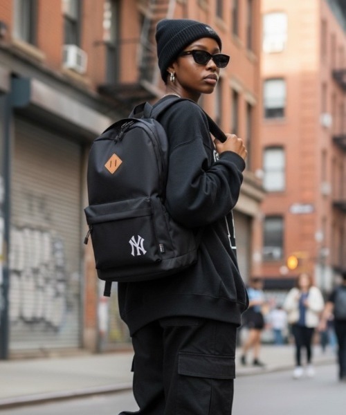 MLB(メジャーリーグベースボール)の「MLB COADURAデイパック(バックパック/リュック・レディース・ダークグリーン/レッド/ブラック/ライトブルー/ブラウン/ライトグリーン/ネイビー/ブラック系その他/レッド系その他/ベージュ・FREE)」の3枚目の写真