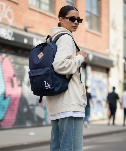 MLB(メジャーリーグベースボール)の「MLB COADURAデイパック(バックパック/リュック・レディース・ダークグリーン/レッド/ブラック/ライトブルー/ブラウン/ライトグリーン/ネイビー/ブラック系その他/レッド系その他/ベージュ・FREE)」の2枚目の写真