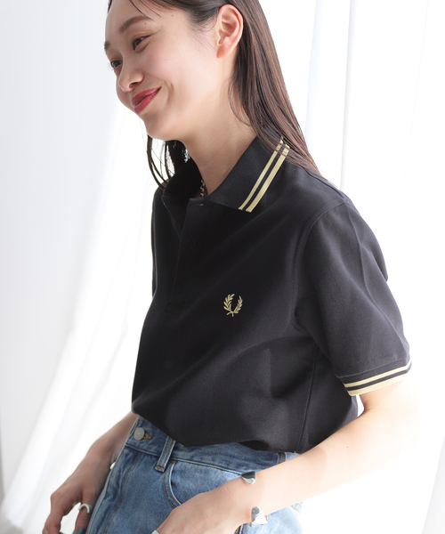 FRED PERRY（フレッドペリー）の「【FRED PERRY/フレッドペリー】TWIN TIPPED FRED PERRY SHIRT：カットソー（Tシャツ/カットソー・レディース・ブラック/ネイビー/ホワイト・MEDIUM/SMALL）」の8枚目の写真