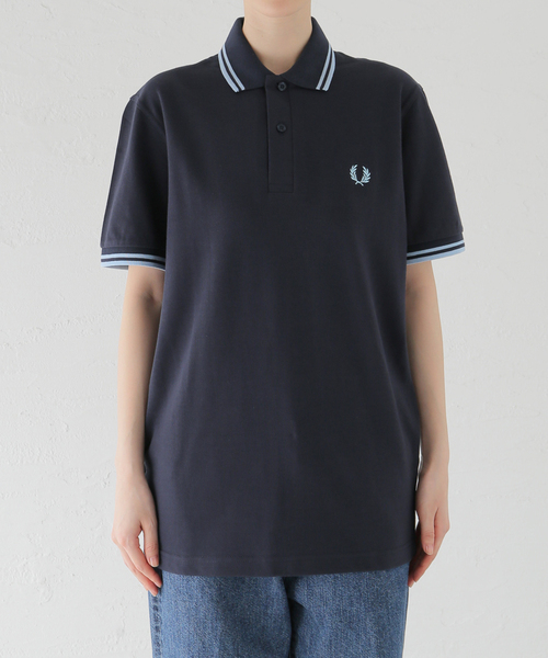FRED PERRY（フレッドペリー）の「【FRED PERRY/フレッドペリー】TWIN TIPPED FRED PERRY SHIRT：カットソー（Tシャツ/カットソー・レディース・ブラック/ネイビー/ホワイト・MEDIUM/SMALL）」の13枚目の写真