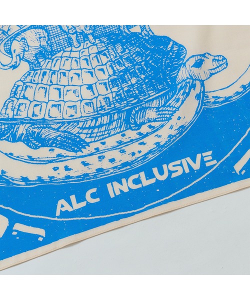 AlexanderLeeChang（アレキサンダーリーチャン）の「AlexanderLeeChang アレキサンダーリーチャン / BLC BANDANA [PTOLEMAIC] グラフィックプリントバンダナ / BC-052418（バンダナ/スカーフ・メンズ・ブルー/ピンク/ブラック・FREE）」の6枚目の写真
