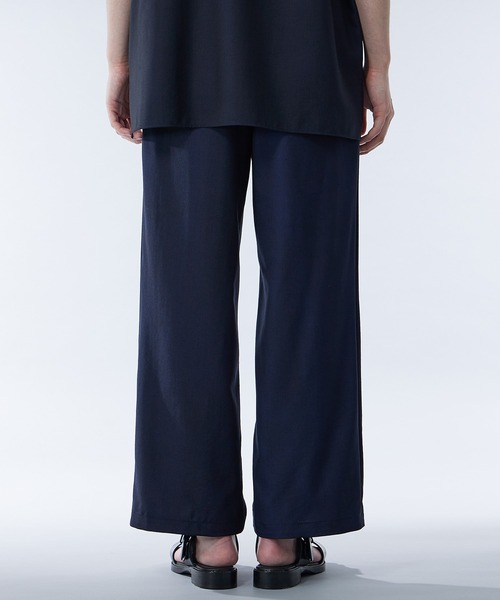 UNITED TOKYO（ユナイテッドトウキョウ）の「URBAN DYED イージーパンツ｜セットアップ着用可能（スラックス・メンズ・ネイビー/オリーブ・1/2）」の8枚目の写真