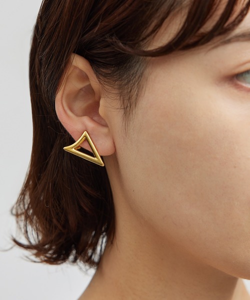 ROPE'（ロペ）の「トライアングルモチーフイヤリング（イヤリング・レディース・ゴールド/レッド系その他・FREE）」の7枚目の写真