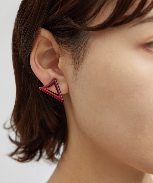 ROPE'（ロペ）の「トライアングルモチーフイヤリング（イヤリング・レディース・ゴールド/レッド系その他・FREE）」の6枚目の写真