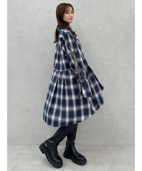 dazzlin（ダズリン）の「シャツイレフレアミニワンピース（シャツワンピース・レディース・ネイビー/オフホワイト/グレー・FREE）」の21枚目の写真