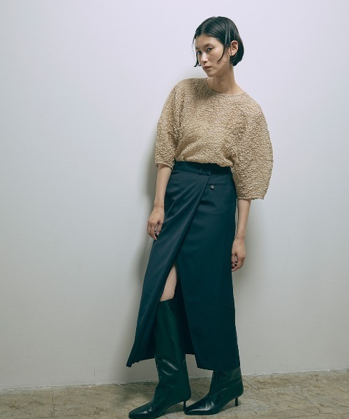 EN NEUME（エンノイム）の「Jacquard Puff Sleeve Top（シャツ/ブラウス・レディース・ブラック/ホワイト/ベージュ・FREE）」の5枚目の写真