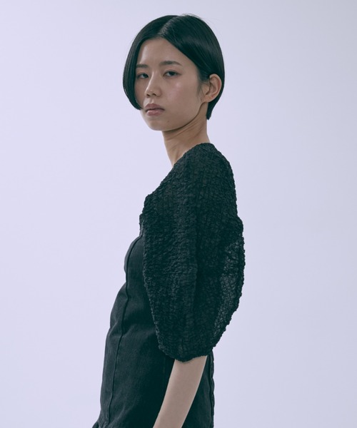 EN NEUME（エンノイム）の「Jacquard Puff Sleeve Top（シャツ/ブラウス・レディース・ブラック/ホワイト/ベージュ・FREE）」の18枚目の写真