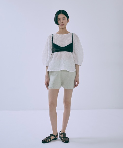 EN NEUME（エンノイム）の「Jacquard Puff Sleeve Top（シャツ/ブラウス・レディース・ブラック/ホワイト/ベージュ・FREE）」の21枚目の写真