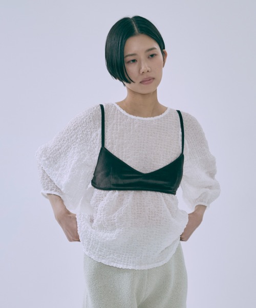EN NEUME（エンノイム）の「Jacquard Puff Sleeve Top（シャツ/ブラウス・レディース・ブラック/ホワイト/ベージュ・FREE）」の9枚目の写真