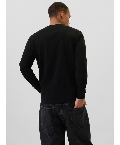 GAP（ギャップ）の「エブリディ ソフトクルーネックTシャツ 長袖（Tシャツ/カットソー・メンズ・ブラウン/ホワイト/ネイビー/ベージュ/ブラック・XS/S/M/L/XL）」の6枚目の写真