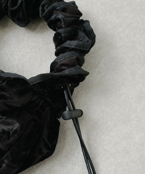 Kastane（カスタネ）の「【4色展開】ベロアシャーリングバッグ（ショルダーバッグ・レディース・グレー/ブラック/ピンク/ブラウン・FREE）」の7枚目の写真