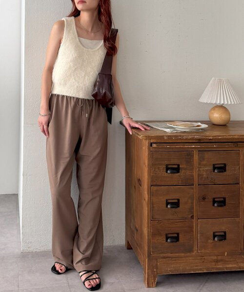 DISCOAT(ディスコート)の「シャギーUネックベスト《WEB限定カラーあり》(ベスト・レディース・アイボリー/チャコールグレー/ブラウン/ネイビー/モカ/キャメル・FREE)」の13枚目の写真