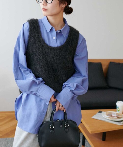 DISCOAT(ディスコート)の「シャギーUネックベスト《WEB限定カラーあり》(ベスト・レディース・アイボリー/チャコールグレー/ブラウン/ネイビー/モカ/キャメル・FREE)」の17枚目の写真