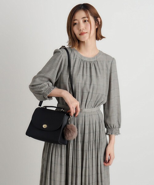 grove（グローブ）の「【雑誌掲載】フラップヒネリショルダー（ショルダーバッグ・レディース・ブラック/グレー/ライトグレー/キャメル・00）」の10枚目の写真