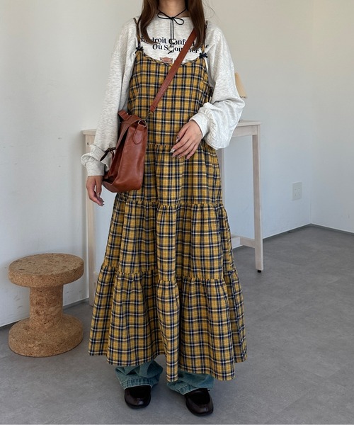kutir(クティール)の「A/W アソートリボンティアードキャミワンピース(ワンピース・レディース・グリーン/ブラック/イエロー/レッド・FREE)」の4枚目の写真
