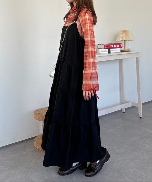 kutir(クティール)の「A/W アソートリボンティアードキャミワンピース(ワンピース・レディース・グリーン/ブラック/イエロー/レッド・FREE)」の5枚目の写真