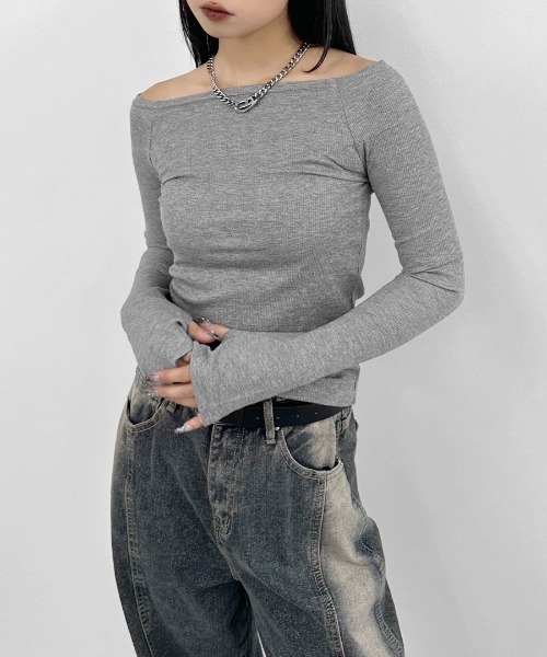 LVEU.(ラブユ.)の「【LVEU.】ラメリブオフショルトップス / トップス ニット ラメ オフショル サムホール フィンガーホール プルオーバー ブラック グレー(ニット/セーター・レディース・ブラック/グレー・FREE)」の19枚目の写真