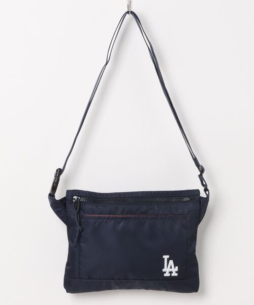 MLB(メジャーリーグベースボール)の「MLB サコッシュバッグ(ボディバッグ/ウエストポーチ・レディース・ブラック系その他/ブラック系その他3/ブラック/カーキ/ブラック系その他2/オリーブ/ネイビー/ブルー系その他/ブラック系その他4・FREE)」の21枚目の写真