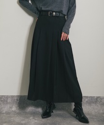 プリーツロングスカート