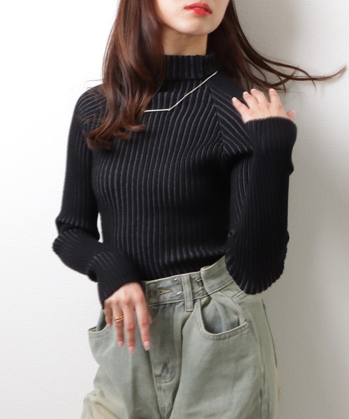 DAYRA(デイラ)の「ソリッドカラー タートルネック リブ ニット プルオーバー(ニット/セーター・レディース・グレイッシュベージュ/ブラック/グレー/ブラウン・FREE/S)」の8枚目の写真