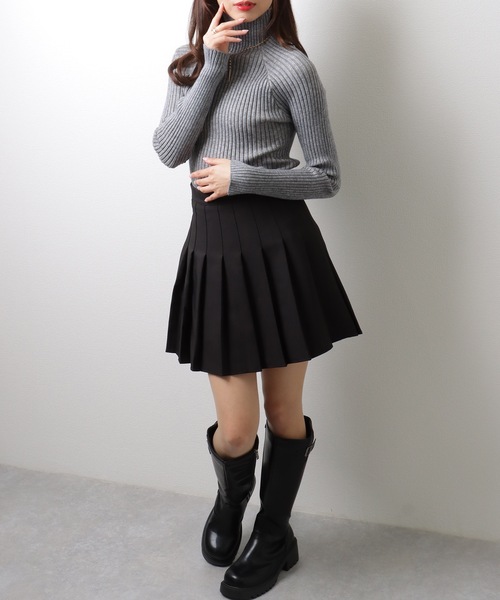 DAYRA(デイラ)の「ソリッドカラー タートルネック リブ ニット プルオーバー(ニット/セーター・レディース・グレイッシュベージュ/ブラック/グレー/ブラウン・FREE/S)」の19枚目の写真