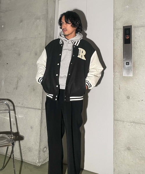 AS KNOW AS plus（アズノゥアズプラス）の「◇バイカラー ワッペンスタジャン（スタジャン・レディース・ベージュ系/ブラック系/ネイビー系・FREE）」の21枚目の写真