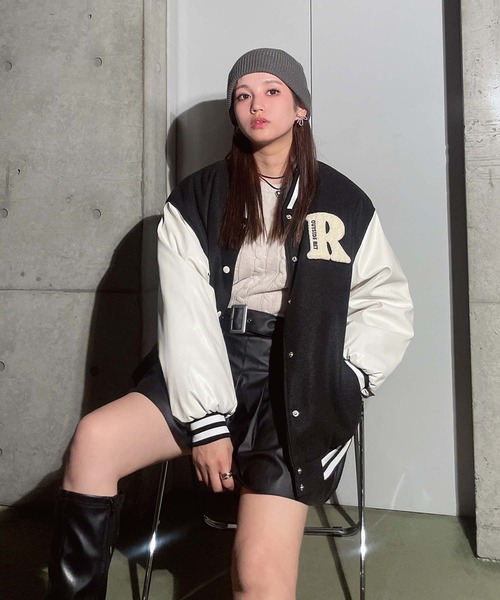 AS KNOW AS plus（アズノゥアズプラス）の「◇バイカラー ワッペンスタジャン（スタジャン・レディース・ベージュ系/ブラック系/ネイビー系・FREE）」の8枚目の写真