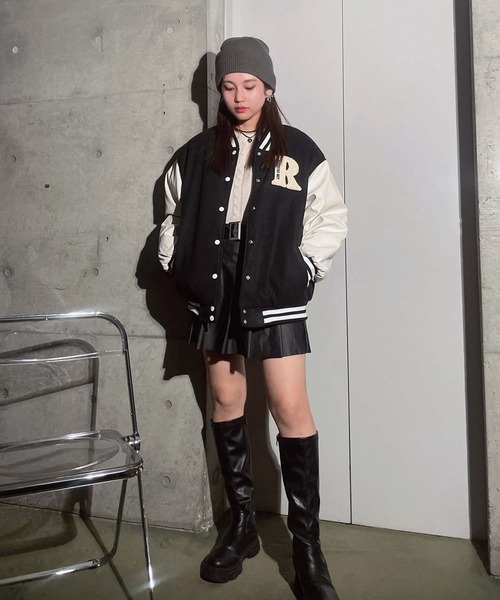 AS KNOW AS plus（アズノゥアズプラス）の「◇バイカラー ワッペンスタジャン（スタジャン・レディース・ベージュ系/ブラック系/ネイビー系・FREE）」の16枚目の写真