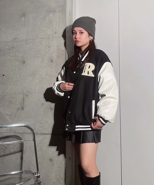 AS KNOW AS plus（アズノゥアズプラス）の「◇バイカラー ワッペンスタジャン（スタジャン・レディース・ベージュ系/ブラック系/ネイビー系・FREE）」の10枚目の写真