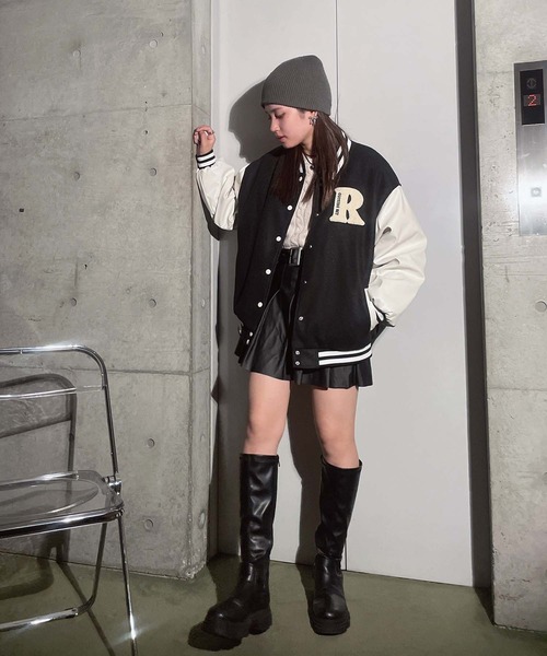 AS KNOW AS plus（アズノゥアズプラス）の「◇バイカラー ワッペンスタジャン（スタジャン・レディース・ベージュ系/ブラック系/ネイビー系・FREE）」の14枚目の写真