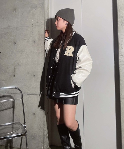 AS KNOW AS plus（アズノゥアズプラス）の「◇バイカラー ワッペンスタジャン（スタジャン・レディース・ベージュ系/ブラック系/ネイビー系・FREE）」の11枚目の写真