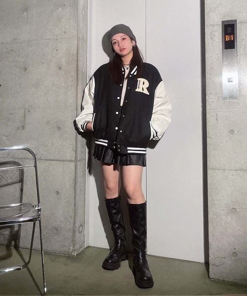 AS KNOW AS plus（アズノゥアズプラス）の「◇バイカラー ワッペンスタジャン（スタジャン・レディース・ベージュ系/ブラック系/ネイビー系・FREE）」の15枚目の写真