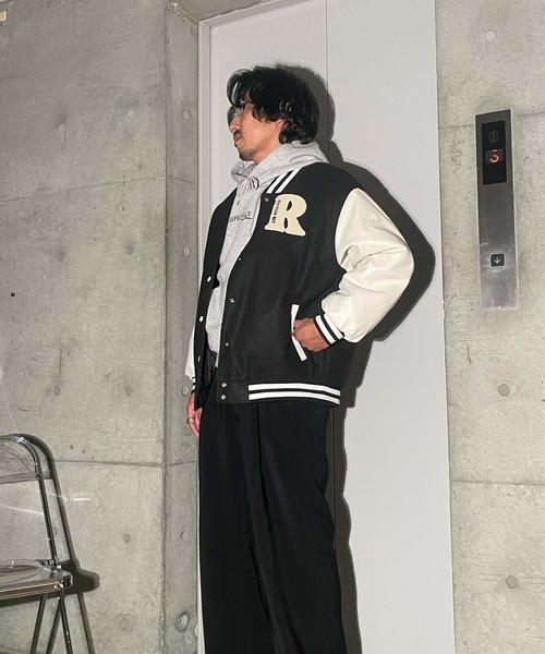 AS KNOW AS plus（アズノゥアズプラス）の「◇バイカラー ワッペンスタジャン（スタジャン・レディース・ベージュ系/ブラック系/ネイビー系・FREE）」の20枚目の写真