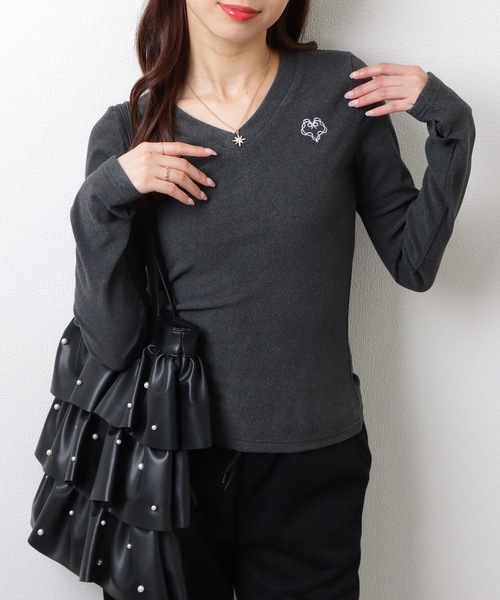 トップス レディース ソリッドカラー Vネック 刺繍 タイトシルエット ニット トップス