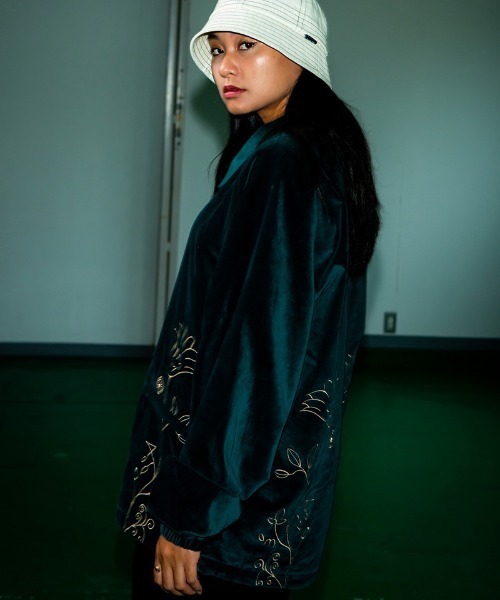 430(フォーサーティ)の「mj10489-VELOUR COACH JACKET コーチジャケット(ブルゾン・メンズ・グリーン/ネイビー/ブラック・0/1/2/3)」の6枚目の写真