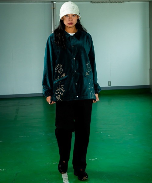 430(フォーサーティ)の「mj10489-VELOUR COACH JACKET コーチジャケット(ブルゾン・メンズ・グリーン/ネイビー/ブラック・0/1/2/3)」の7枚目の写真