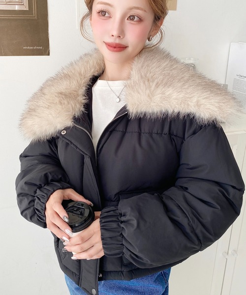 LOULOU select(ルルセレクト)の「ファー付きビックカラーショート丈ファイバーダウンブルゾン(ダウンジャケット/コート・レディース・ブラック/アイボリー・M/L)」の11枚目の写真