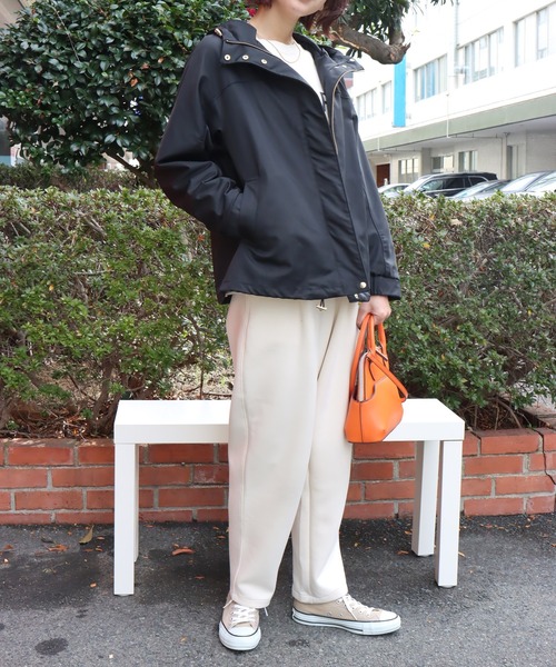 libelle more(リベル モア)の「テフロン加工 E/ツイル マウンテンパーカー(マウンテンパーカー・レディース・ネイビー/オリーブ/グレイッシュベージュ/ブラック/アイボリー・L/M)」の12枚目の写真