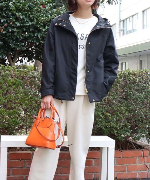 libelle more(リベル モア)の「テフロン加工 E/ツイル マウンテンパーカー(マウンテンパーカー・レディース・ネイビー/オリーブ/グレイッシュベージュ/ブラック/アイボリー・L/M)」の13枚目の写真