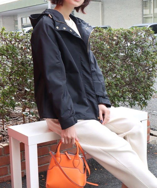 libelle more(リベル モア)の「テフロン加工 E/ツイル マウンテンパーカー(マウンテンパーカー・レディース・ネイビー/オリーブ/グレイッシュベージュ/ブラック/アイボリー・L/M)」の14枚目の写真