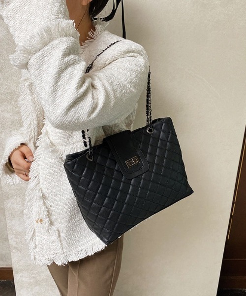 L LABEL（エルラベル）の「キルティングチェーントートバッグ（トートバッグ・レディース・ホワイト/レッド/ベージュ/ブラック・FREE）」の21枚目の写真