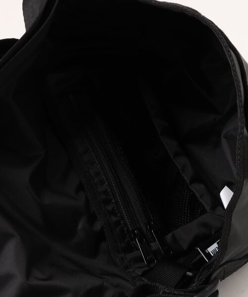 NEW ERA（ニューエラ）の「ニューエラ ショルダーバッグ ナイロン（ショルダーバッグ・メンズ・ブラック/ベージュ・FREE）」の21枚目の写真