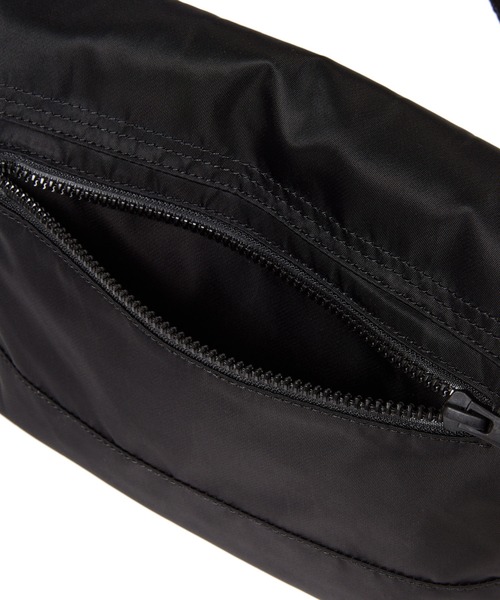 NEW ERA（ニューエラ）の「ニューエラ ショルダーバッグ ナイロン（ショルダーバッグ・メンズ・ブラック/ベージュ・FREE）」の11枚目の写真