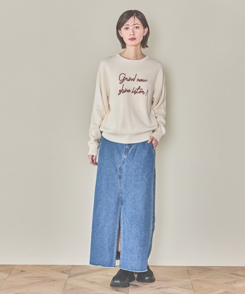 LAKOLE（ラコレ）の「刺繍ロゴニットプルオーバー / 289668（ニット/セーター・レディース・チャコールグレー/オレンジ/ライトグリーン/アイボリー・FREE）」の5枚目の写真