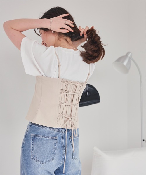 titivate（ティティベイト）の「バックレースアップキャミソール/ビスチェ（キャミソール・レディース・ブラック/ライトベージュ/ライトカーキ・S/M/L）」の12枚目の写真