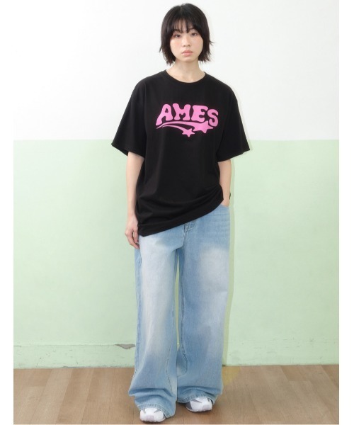 AMESWORLDWIDE（アメスワールドワイド）の「A'GEM/9 × .kom 『AMESWORLDWIDE/アメスワールドワイド』NEW AMES LOGO TEE /ニューアメスロゴTEE（Tシャツ/カットソー・レディース・イエロー/ブラック/ホワイト・L/S）」の5枚目の写真