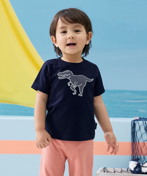 combimini（コンビミニ）の「半袖Tシャツ（恐竜アップリケ）（Tシャツ/カットソー・キッズ・ホワイト/ネイビー・80/90/100/110/120）」の2枚目の写真